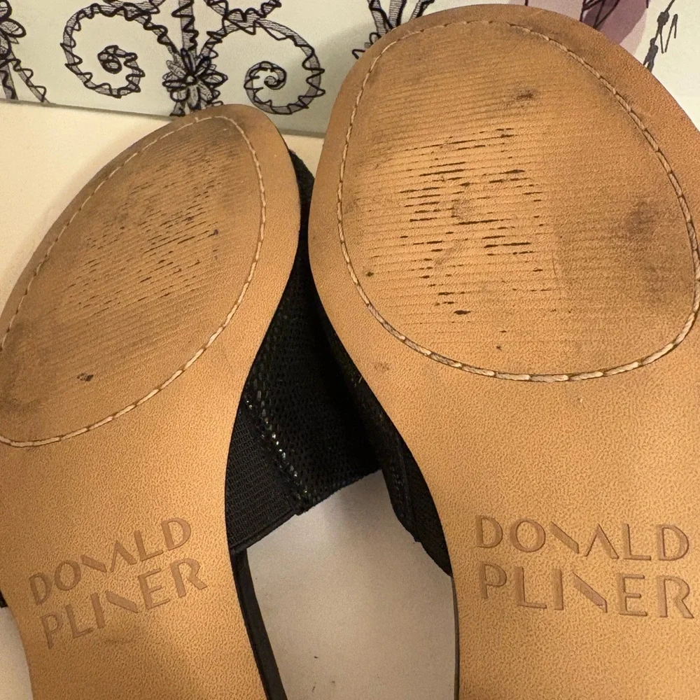 Donald J. Pliner Black Textured Leather Slide Mules - Size 7 1/2 - Picture 6 of 6